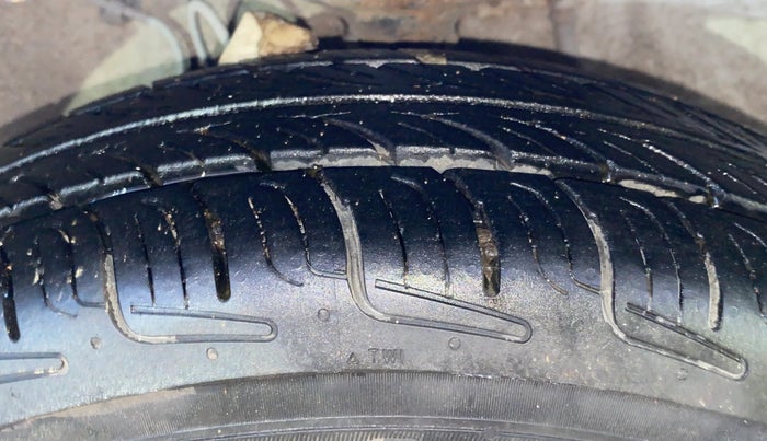 2020 Maruti Alto LXI, Petrol, Manual, 46,709 km, Left Front Tyre Tread