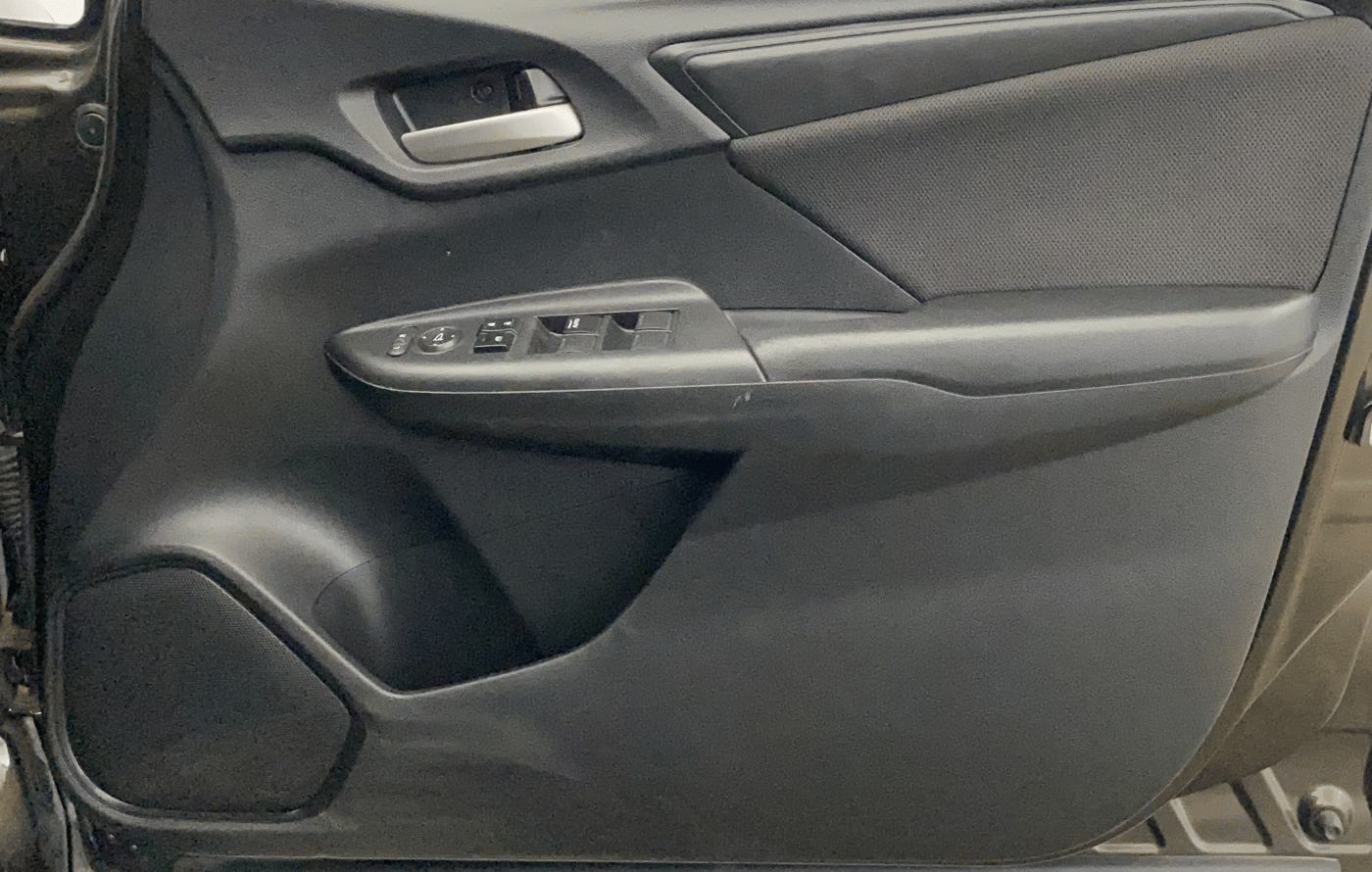 2020 Honda WR-V 1.2L I-VTEC SV MT, Petrol, Manual, 18,541 km, Driver Side Door Panels Control
