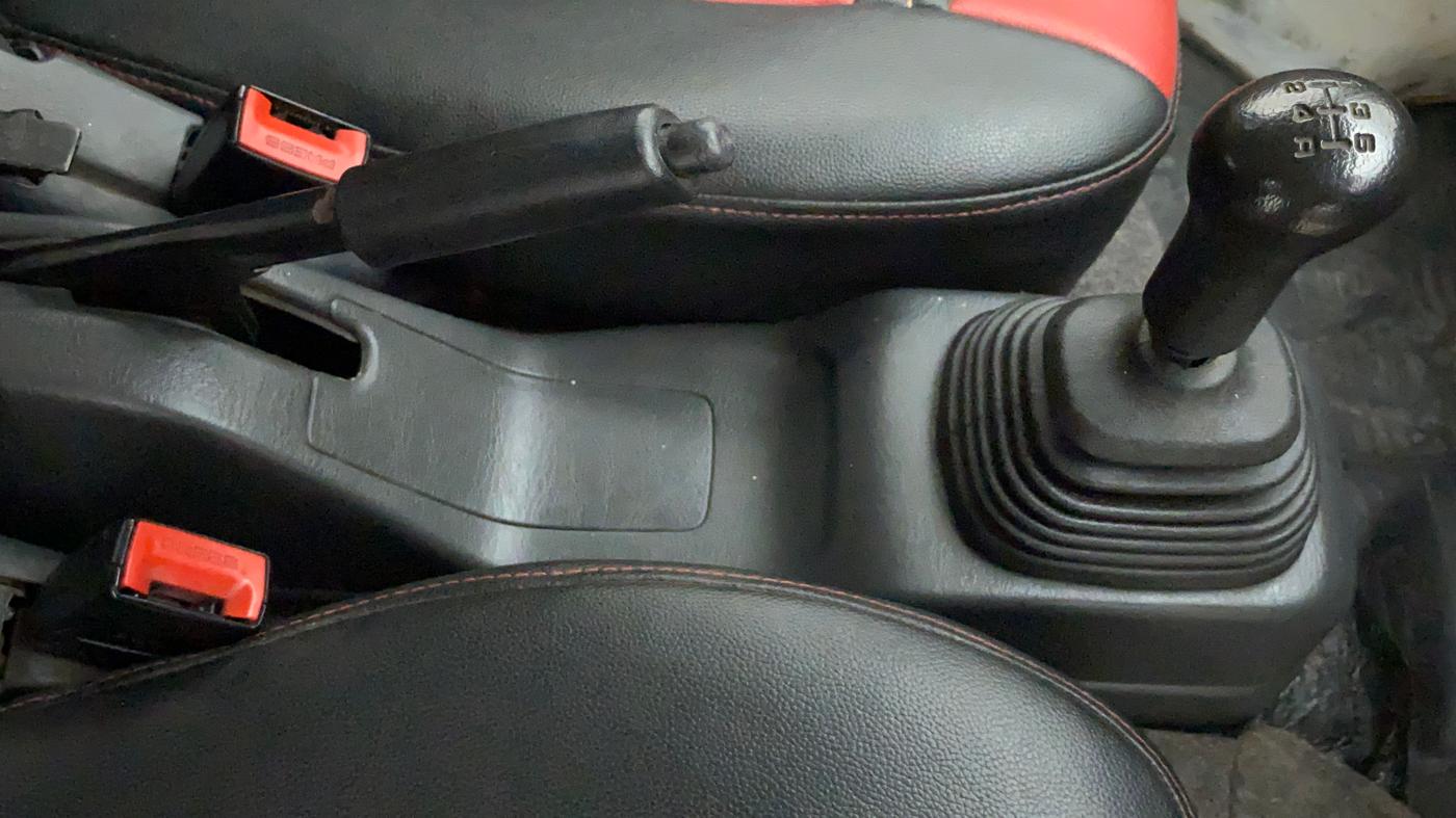 2014 Maruti Eeco 5 STR WITH A/C+HTR, CNG, Manual, 84,563 km, Gear Lever