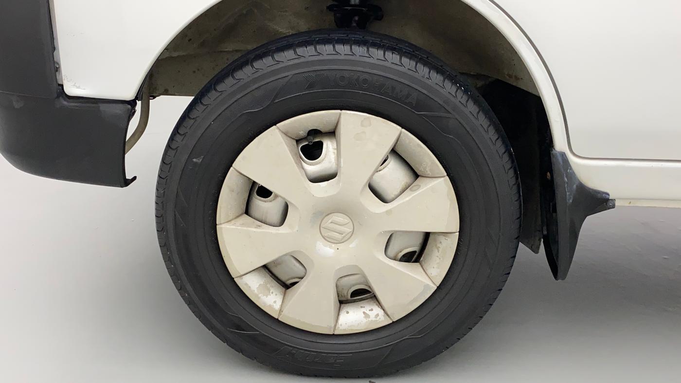 2014 Maruti Eeco 5 STR WITH A/C+HTR, CNG, Manual, 84,563 km, Left Front Wheel