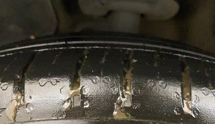 2023 MG HECTOR PLUS SHARP PRO 1.5 PETROL TURBO CVT 6 STR, Petrol, Automatic, 35,383 km, Left Front Tyre Tread