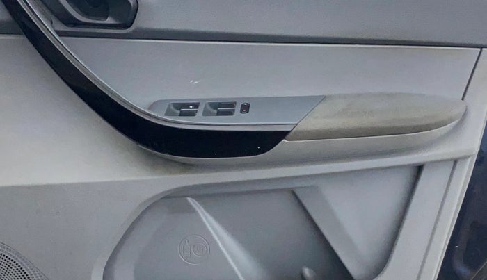 2022 Tata TIGOR XZ CNG, CNG, Manual, 60,805 km, Driver Side Door Panels Control