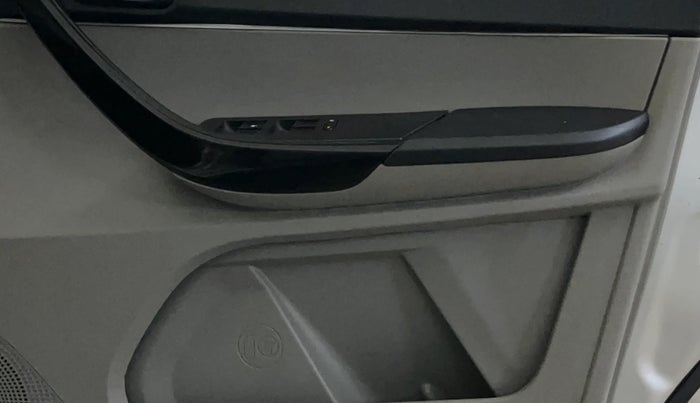 2018 Tata Tiago XT PETROL, Petrol, Manual, 69,939 km, Driver Side Door Panels Control