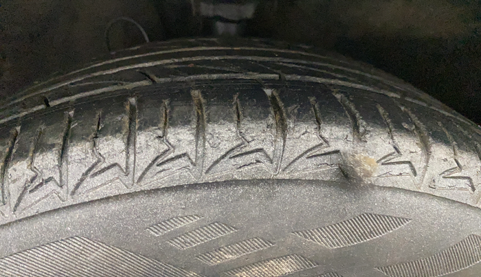 2013 Hyundai i20 SPORTZ 1.2, Petrol, Manual, 67,591 km, Left Front Tyre Tread