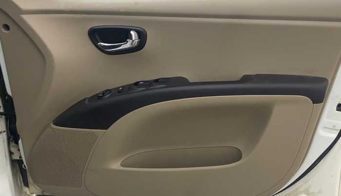 2013 Hyundai i10 SPORTZ 1.2, Petrol, Manual, 63,178 km, Driver Side Door Panels Control