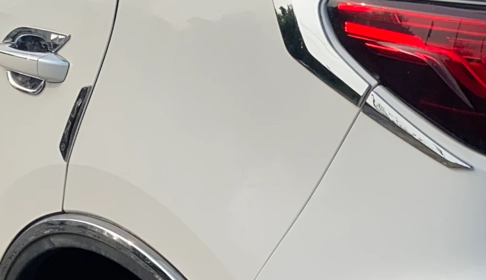 2022 MG ASTOR SUPER 1.5 CVT, Petrol, Automatic, 24,114 km, Left quarter panel - Minor scratches