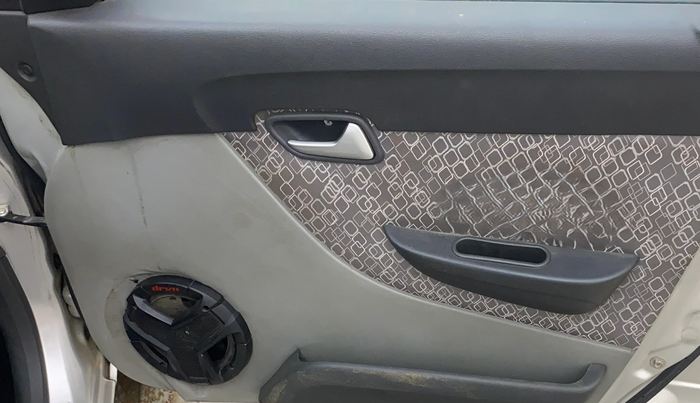 2017 Maruti Alto 800 LXI, Petrol, Manual, 70,239 km, Driver Side Door Panels Control