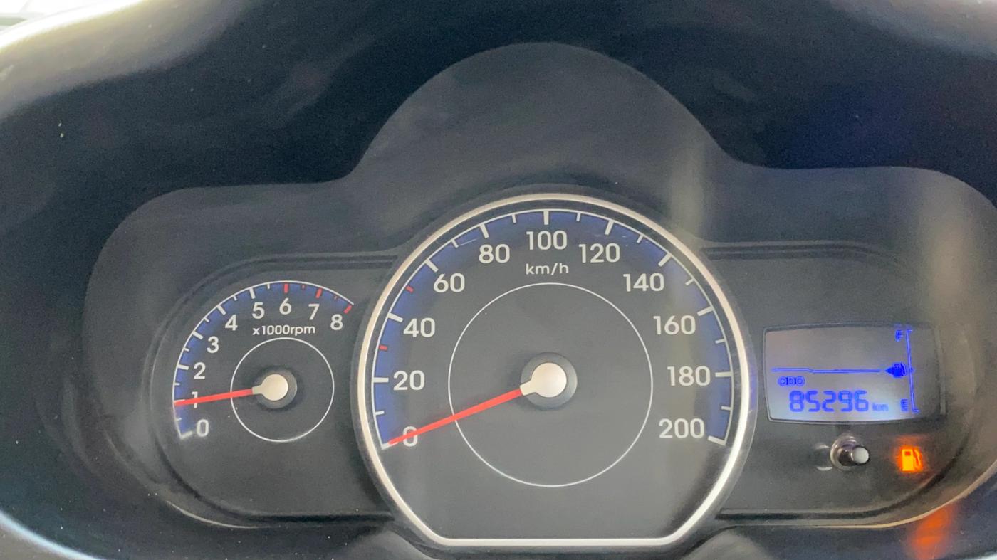 2014 Hyundai i10 SPORTZ 1.1, CNG, Manual, 85,284 km, Odometer Image