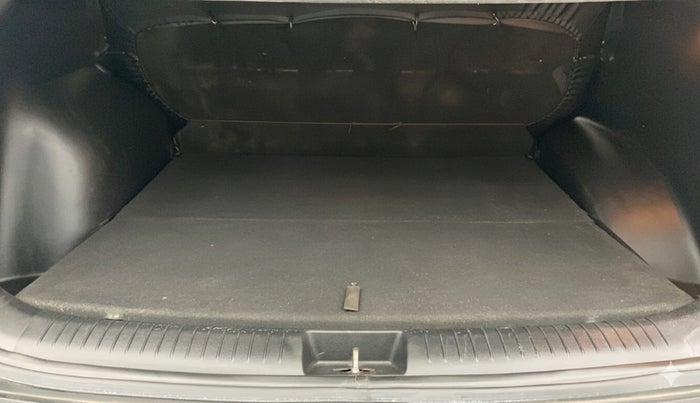 2019 Hyundai Creta S 1.4 DIESEL, Diesel, Manual, 99,798 km, Boot Inside