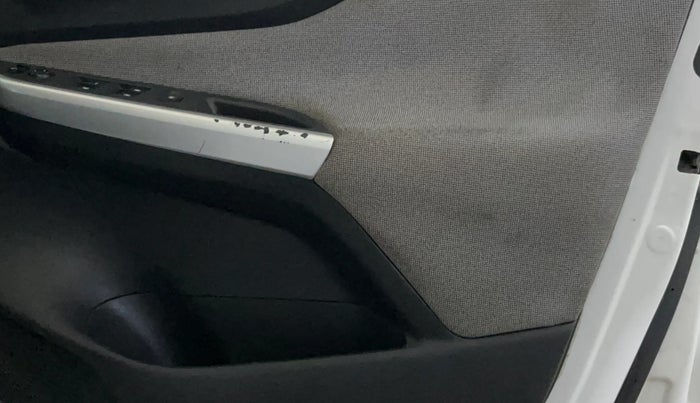 2021 Nissan MAGNITE XL TURBO CVT, Petrol, Automatic, 54,573 km, Driver Side Door Panels Control