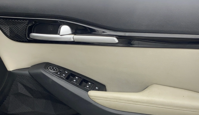 2019 KIA SELTOS HTX IVT 1.5 PETROL, Petrol, Automatic, 76,136 km, Driver Side Door Panels Control