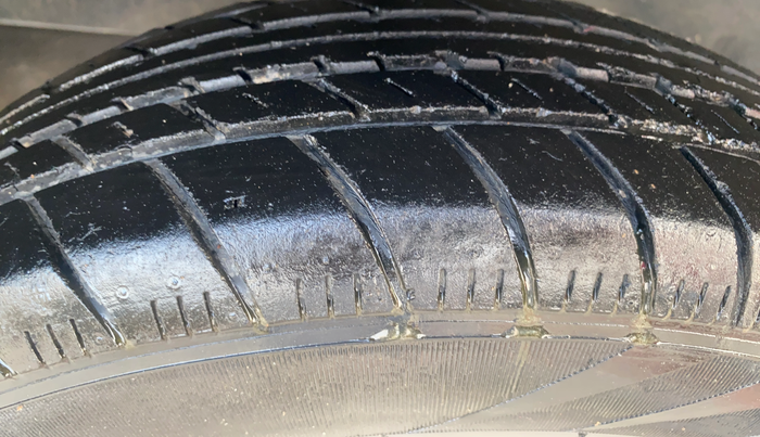 2015 Nissan Micra Active XV, Petrol, Manual, 33,441 km, Left Rear Tyre Tread