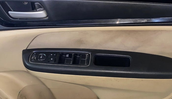 2018 Honda Amaze 1.2L I-VTEC V CVT, Petrol, Automatic, 73,671 km, Driver Side Door Panels Control