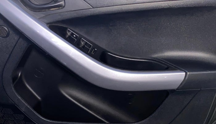 2021 Tata NEXON XM PLUS SUNROOF PETROL, Petrol, Manual, 41,180 km, Driver Side Door Panels Control