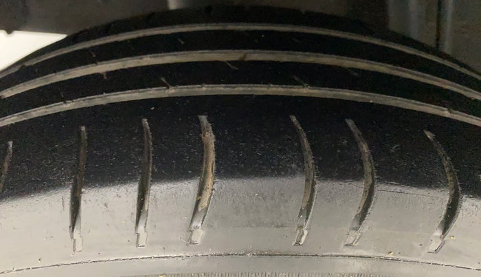 2017 Renault Kwid RXT 0.8, Petrol, Manual, 84,230 km, Right Rear Tyre Tread