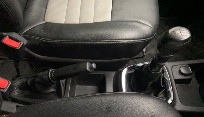 2017 Renault Kwid RXT 0.8, Petrol, Manual, 84,230 km, Gear Lever