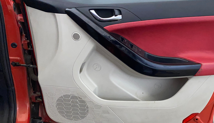 2021 Tata NEXON XZ PLUS (O) PETROL, Petrol, Manual, 66,322 km, Driver Side Door Panels Control