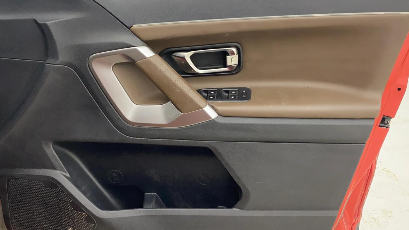 2020 Tata Harrier XZA PLUS 2.0L, Diesel, Automatic, 66,478 km, Driver Side Door Panels Control
