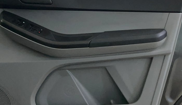 2021 Tata Tiago XT PETROL, Petrol, Manual, 92,099 km, Driver Side Door Panels Control