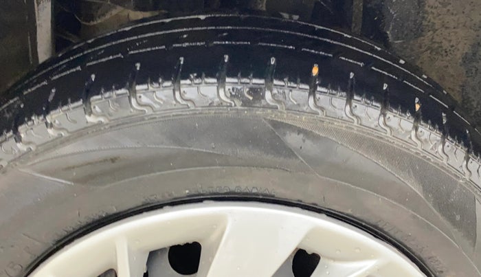 2018 Datsun Go T, CNG, Manual, 81,196 km, Left Front Tyre Tread