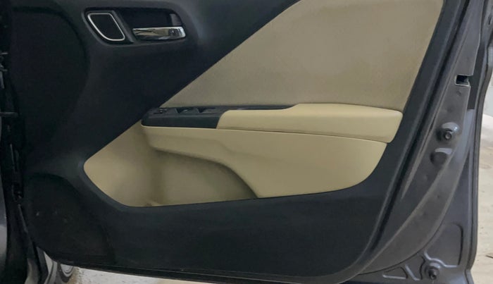 2017 Honda City 1.5L I-VTEC V MT, Petrol, Manual, 71,635 km, Driver Side Door Panels Control