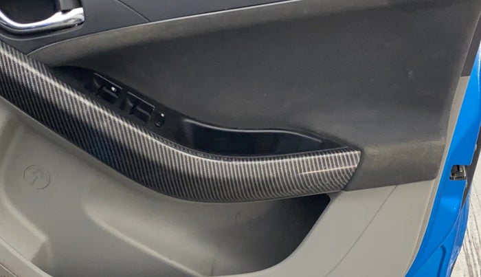 2018 Tata NEXON XZA PLUS PETROL, Petrol, Automatic, 48,424 km, Driver Side Door Panels Control