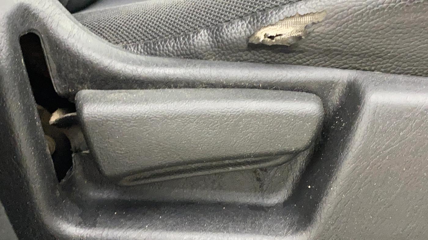 2020 Maruti Alto LXI, Petrol, Manual, 78,752 km, Driver Side Adjustment Panel