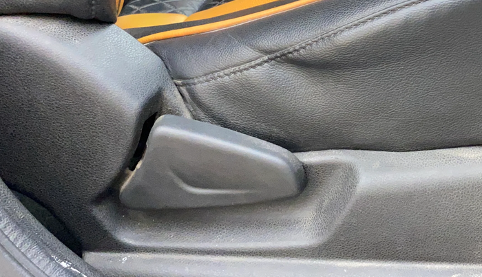 2017 Renault Kwid CLIMBER 1.0 AMT, Petrol, Automatic, 60,439 km, Driver Side Adjustment Panel