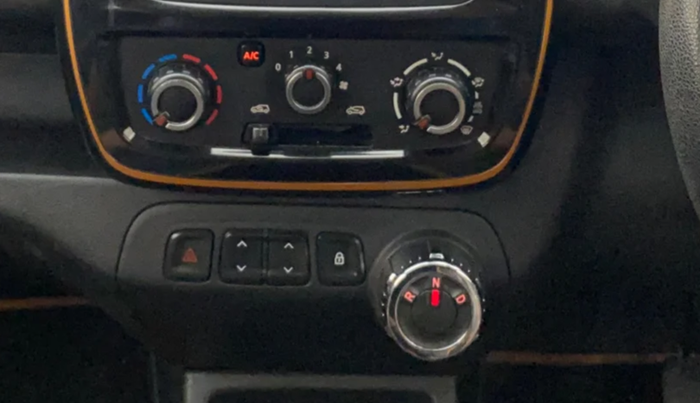 2017 Renault Kwid CLIMBER 1.0 AMT, Petrol, Automatic, 60,439 km, Gear Lever