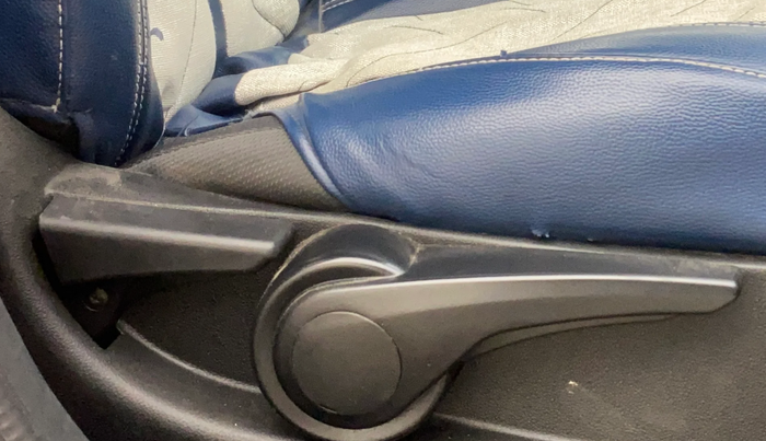 2017 Tata NEXON XZ PLUS PETROL, Petrol, Manual, 81,591 km, Driver Side Adjustment Panel