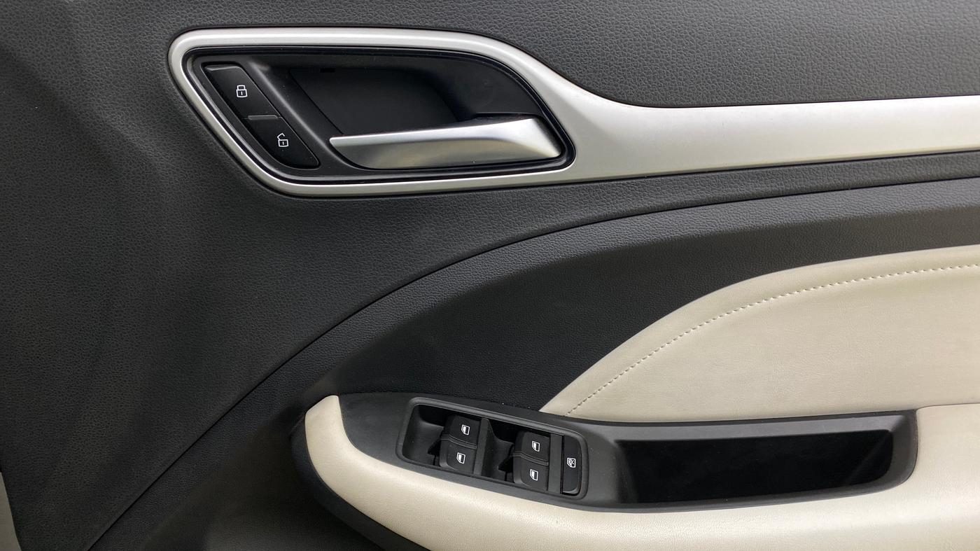 2022 MG ASTOR SHARP 1.5 CVT, Petrol, Automatic, 32,854 km, Driver Side Door Panels Control