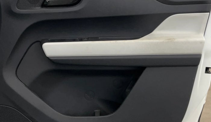 2022 Tata PUNCH PURE MT, Petrol, Manual, 11,555 km, Driver Side Door Panels Control