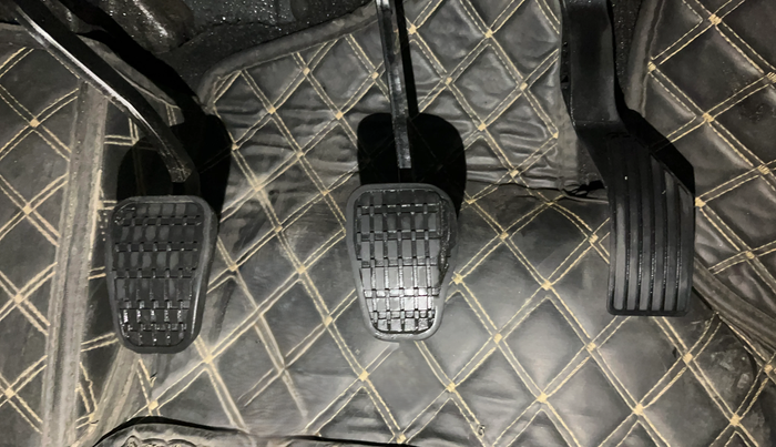 2022 Tata PUNCH PURE MT, Petrol, Manual, 11,555 km, Pedals
