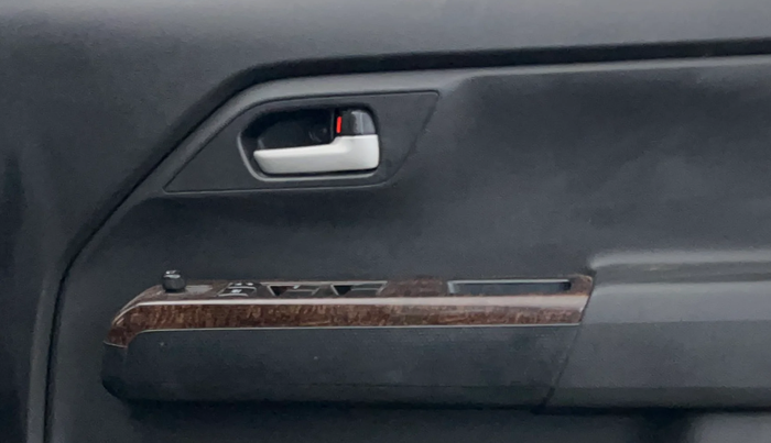 2022 Maruti New Wagon-R VXI (O) 1.2, Petrol, Manual, 23,622 km, Driver Side Door Panels Control