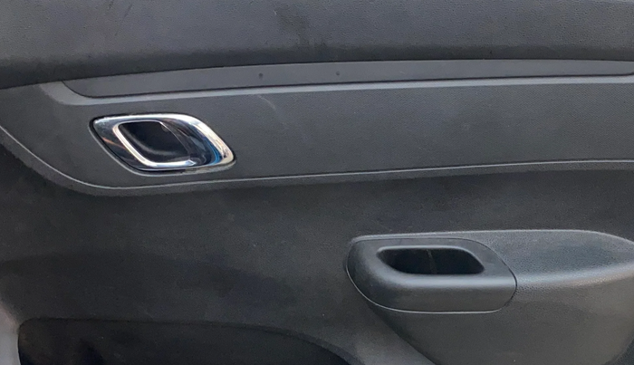 2020 Renault Kwid CLIMBER 1.0 AMT (O), Petrol, Automatic, 39,966 km, Driver Side Door Panels Control