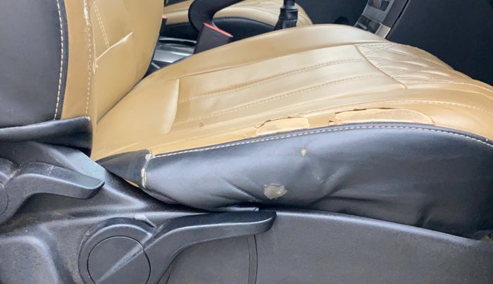 2020 Mahindra XUV500 W7, Diesel, Manual, 79,587 km, Driver Side Adjustment Panel