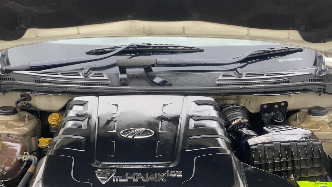 2020 Mahindra XUV500 W7, Diesel, Manual, 79,758 km, Engine View