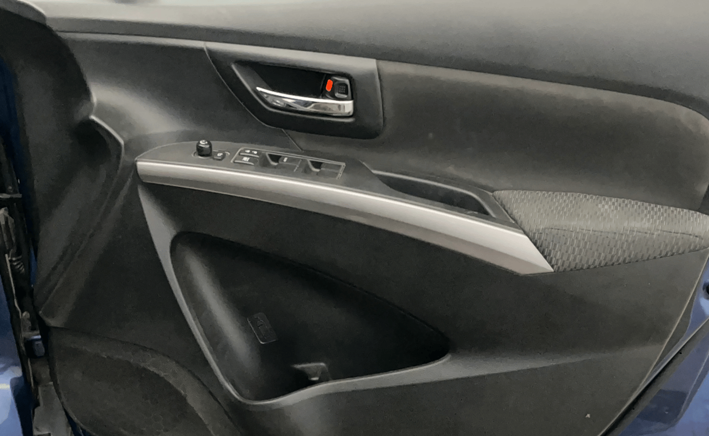 2021 Maruti S Cross DELTA 1.5, Petrol, Manual, 85,466 km, Driver Side Door Panels Control