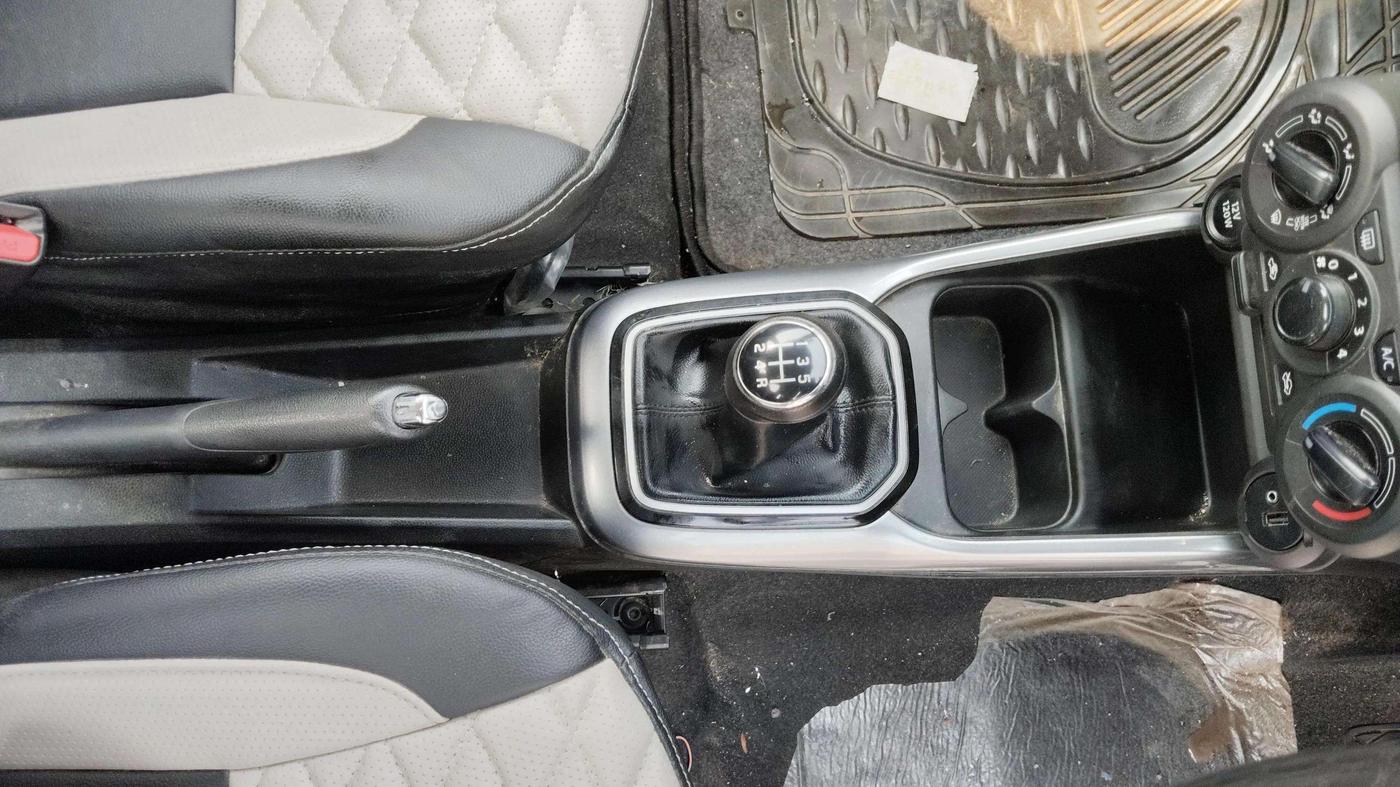 2022 Maruti IGNIS ZETA 1.2, Petrol, Manual, 13,780 km, Gear Lever