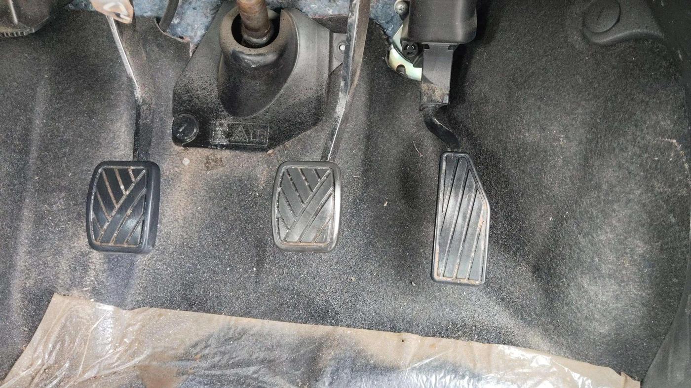 2022 Maruti IGNIS ZETA 1.2, Petrol, Manual, 13,780 km, Pedals