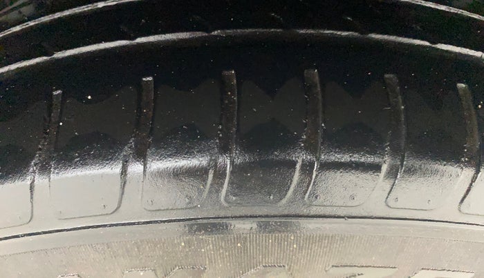 2013 Maruti Swift LDI, Diesel, Manual, 69,842 km, Left Rear Tyre Tread
