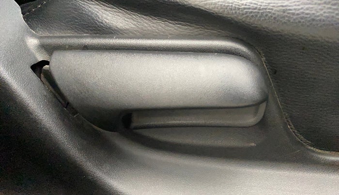 2013 Maruti Swift LDI, Diesel, Manual, 69,842 km, Driver Side Adjustment Panel