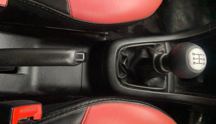 2013 Maruti Swift LDI, Diesel, Manual, 69,842 km, Gear Lever