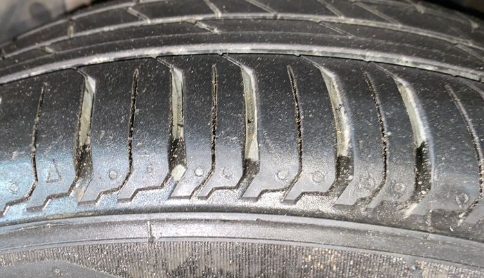 2015 Tata Zest XM PETROL, Petrol, Manual, 37,873 km, Left Front Tyre Tread