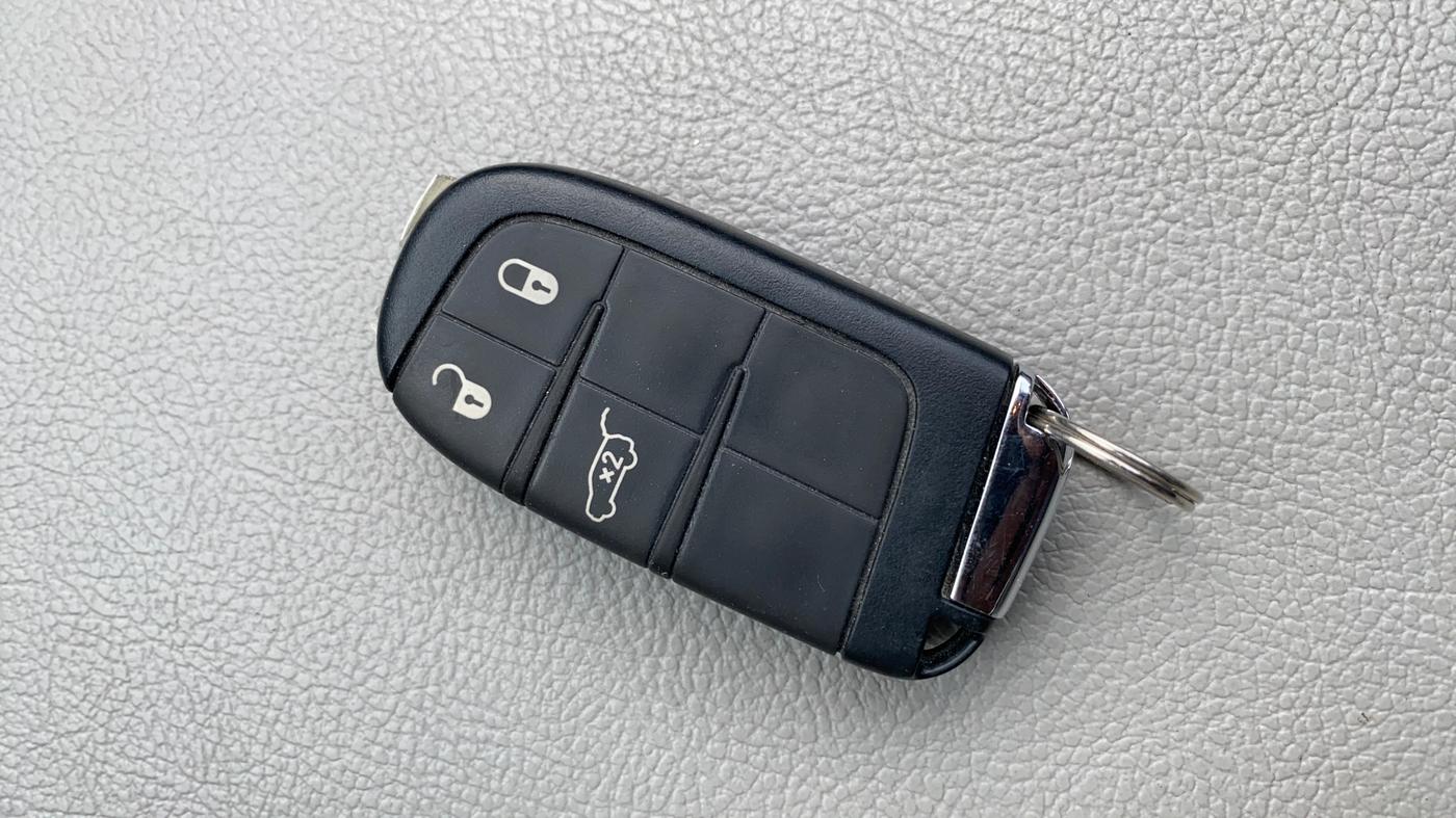 2023 Jeep Compass LIMITED (O) 2.0 DIESEL 4X4 AT, Diesel, Automatic, 57,861 km, Key Close Up