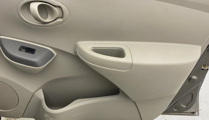 2015 Datsun Go T, Petrol, Manual, 14,826 km, Driver Side Door Panels Control