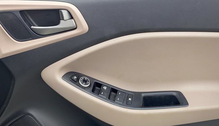 2016 Hyundai Elite i20 SPORTZ 1.2, Petrol, Manual, 45,010 km, Driver Side Door Panels Control