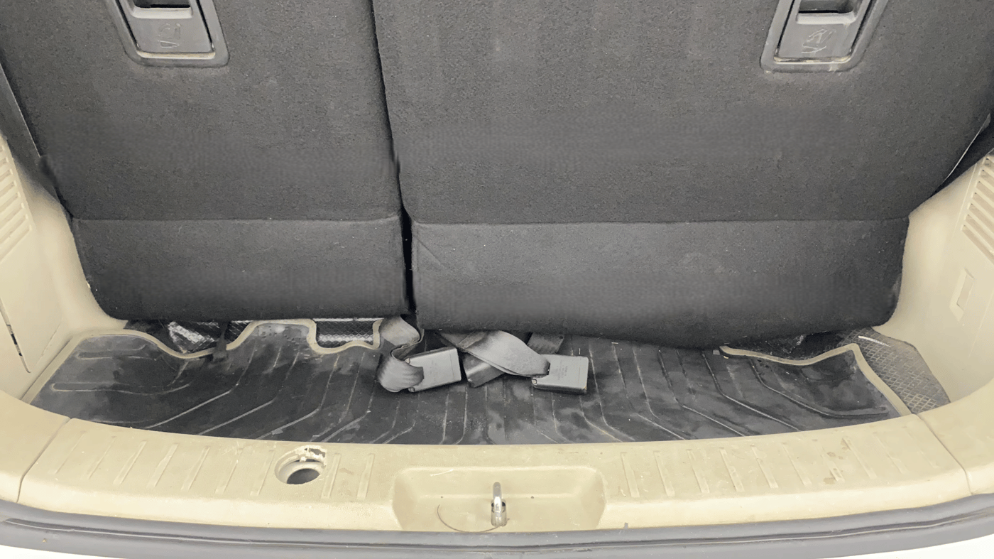 2019 Mahindra MARAZZO M2 8 STR, Diesel, Manual, 26,342 km, Boot Inside