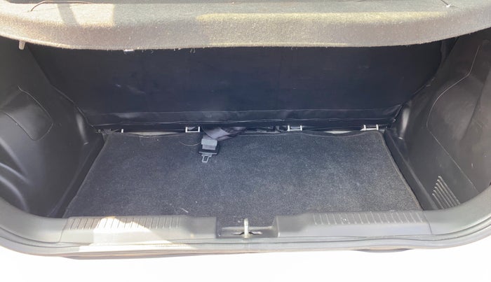 2019 Maruti Swift VXI AMT, Petrol, Automatic, 45,448 km, Boot Inside