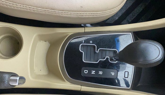 2017 Hyundai Verna 1.6 VTVT SX AT, Petrol, Automatic, 79,219 km, Gear Lever